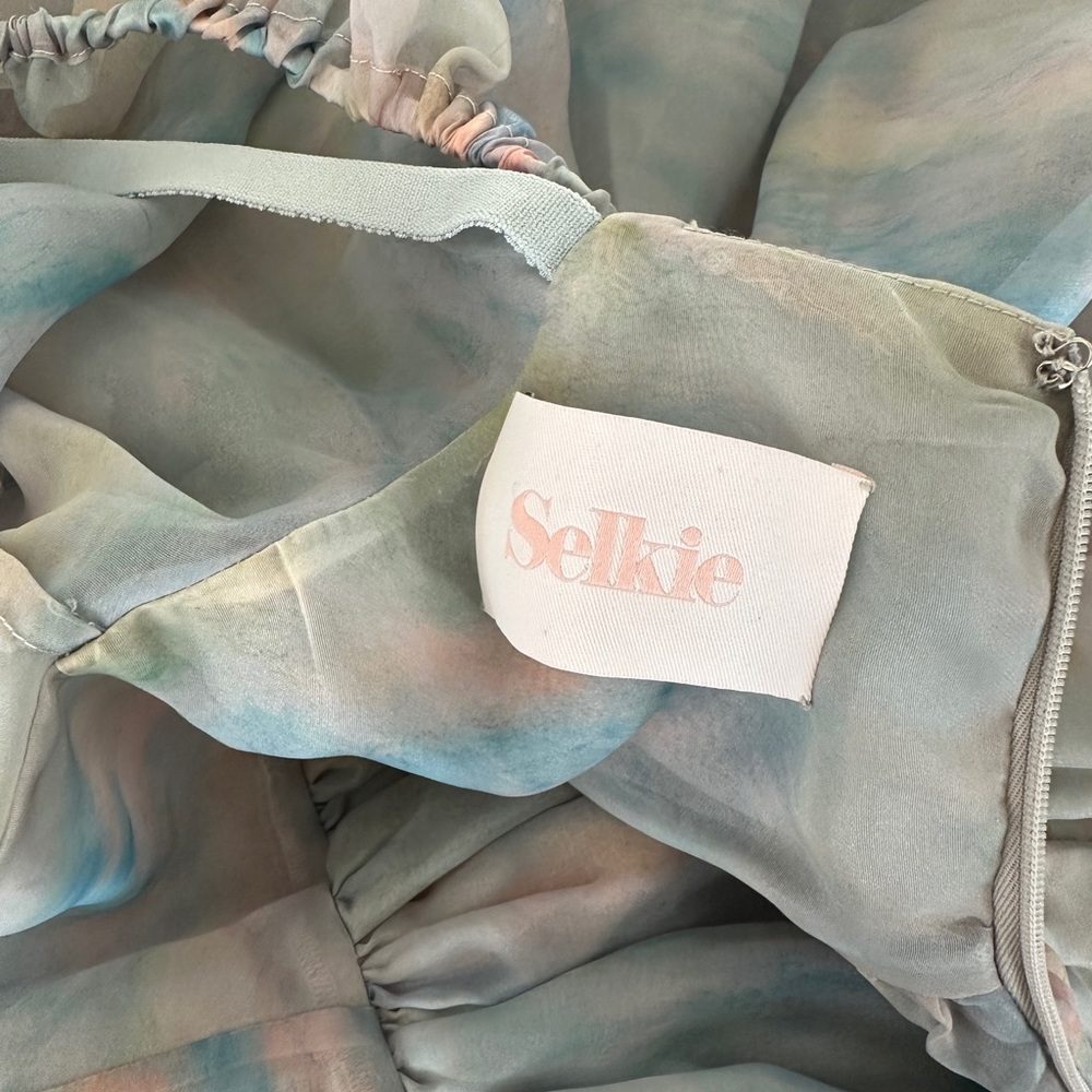 Square-Neck Puff Sleeve Midi Dress in Pastel Watercolor - Picture 3 of 3